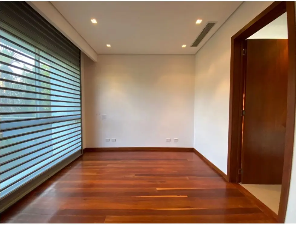 Se alquila casa 1000m² 8h/7b/4e Altamira - 19