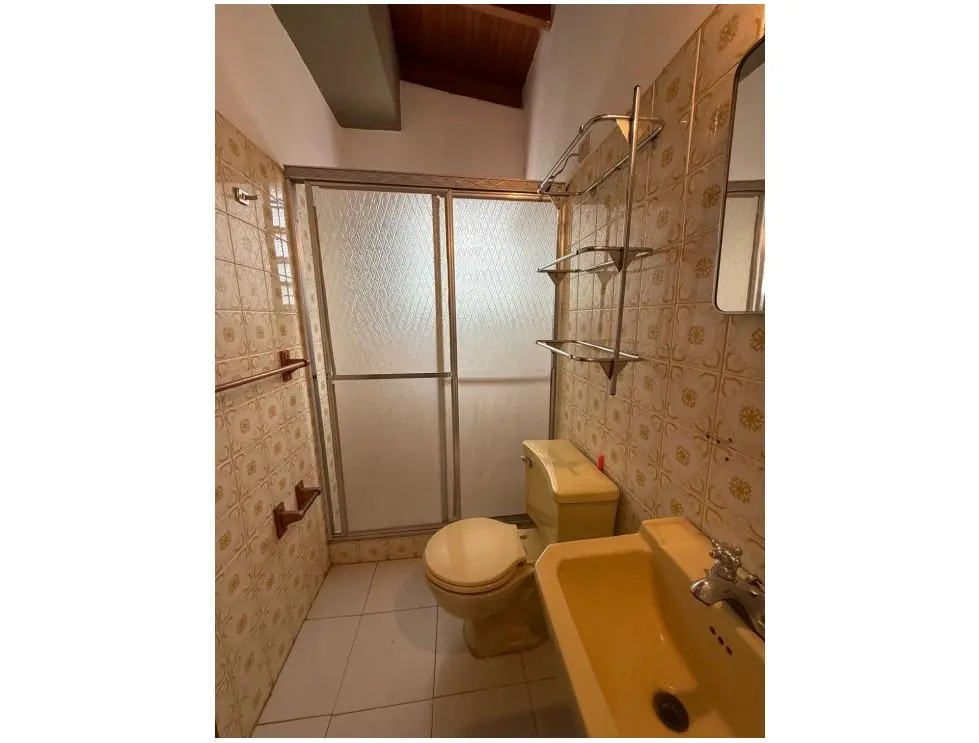 Alquilo anexo para showrrom 180m2 Terrazas del Club Hipico 8992 - 24