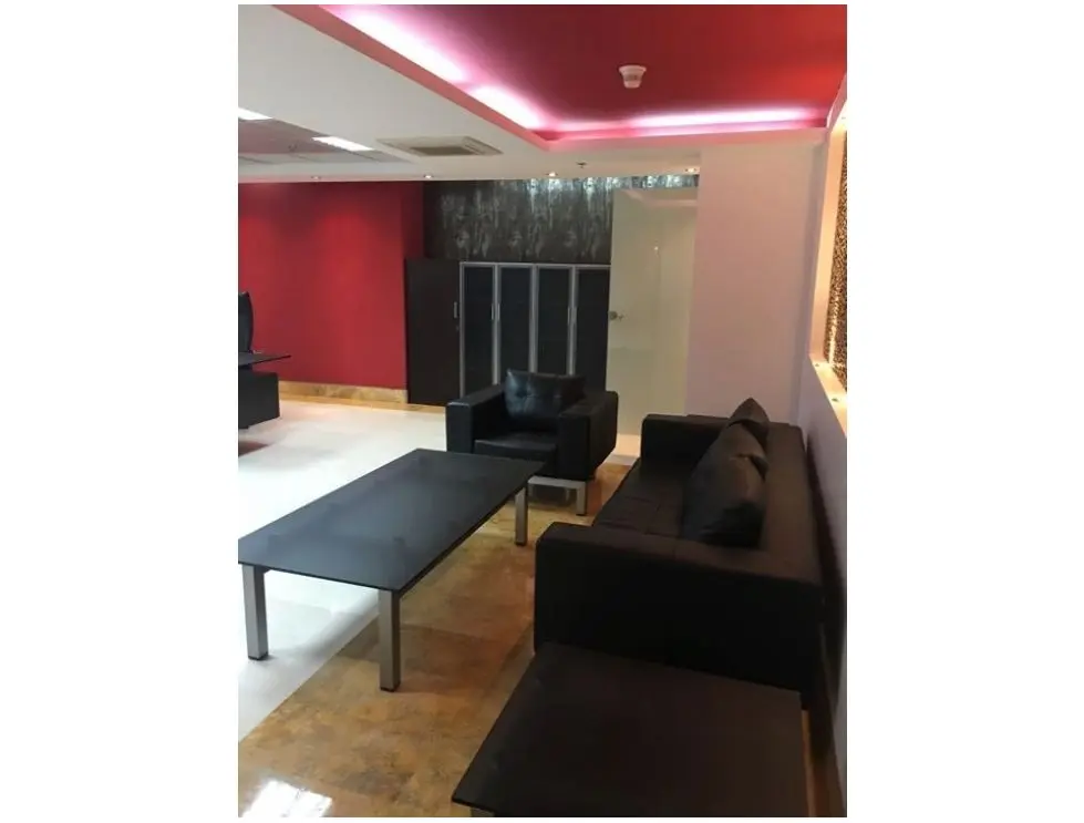 Se vende oficina 420m2 El Rosal 6740 - 6