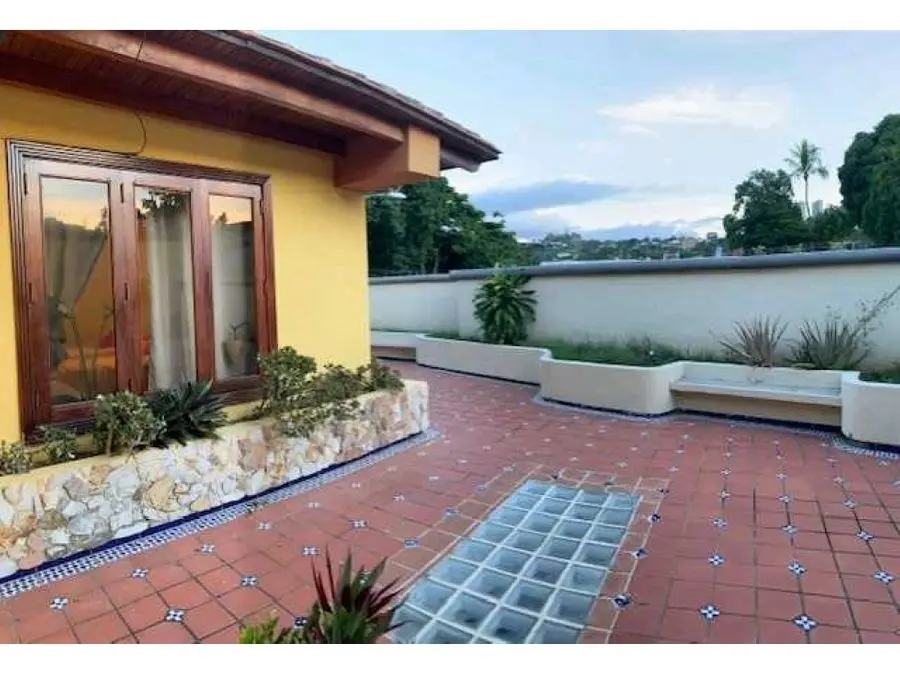 Vendo casa 1000m2 Prados del Este 6191