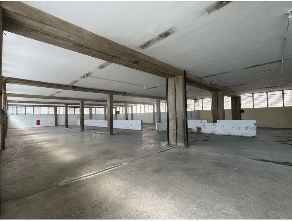 En Venta Galpon Edificio Industrial en San Martin. Libertador Caracas - 22