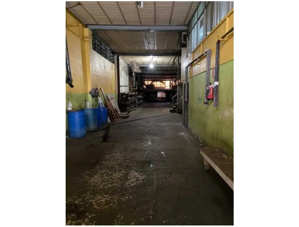 Vendo galpón industrial 442m2 El Cementerio 2087 - 4
