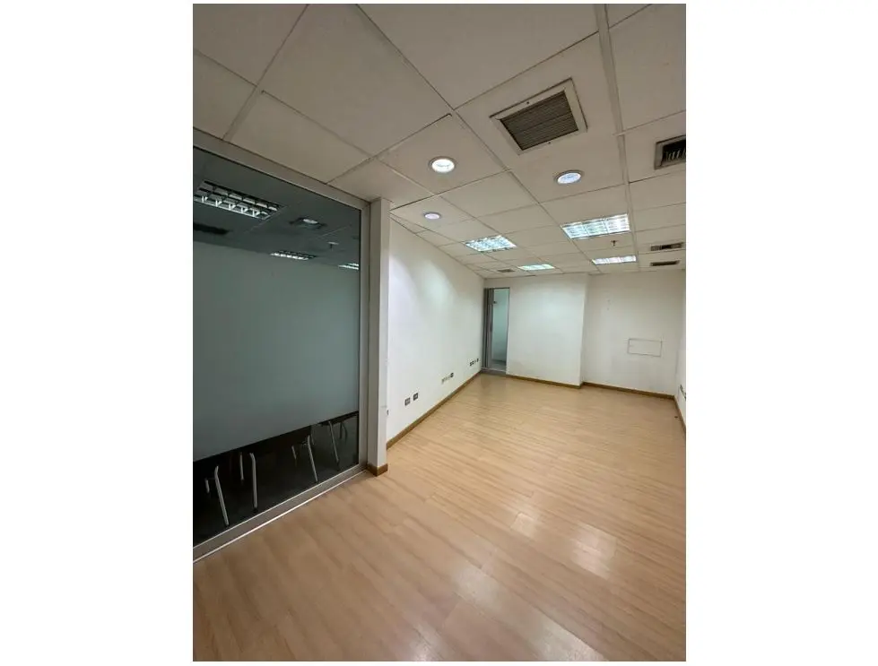 OFICINA EN ALQUILER 500 M2 - CHACAO - 5