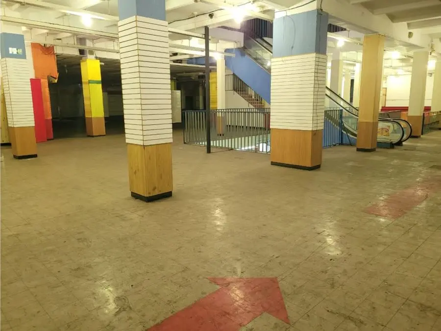 Vendo local 10.000m2 Capitolio 8736 - 2