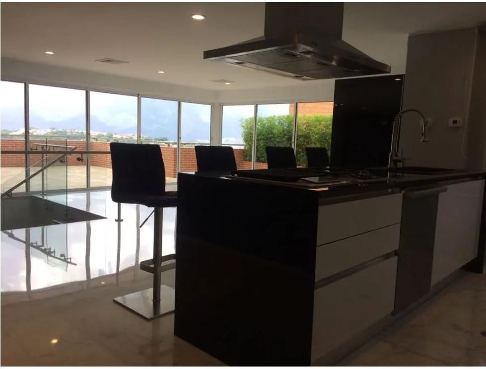 Se vende PH de 500 M² 4h/7b/4p Lomas del Sol - 15