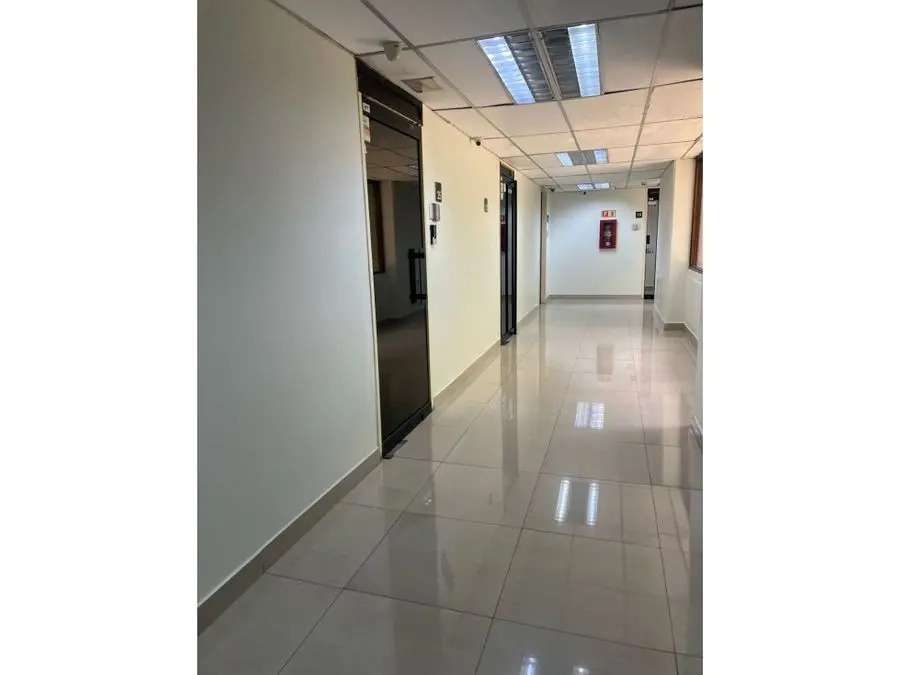 Se alquila oficina 33m2 Chacao 6365 - 13