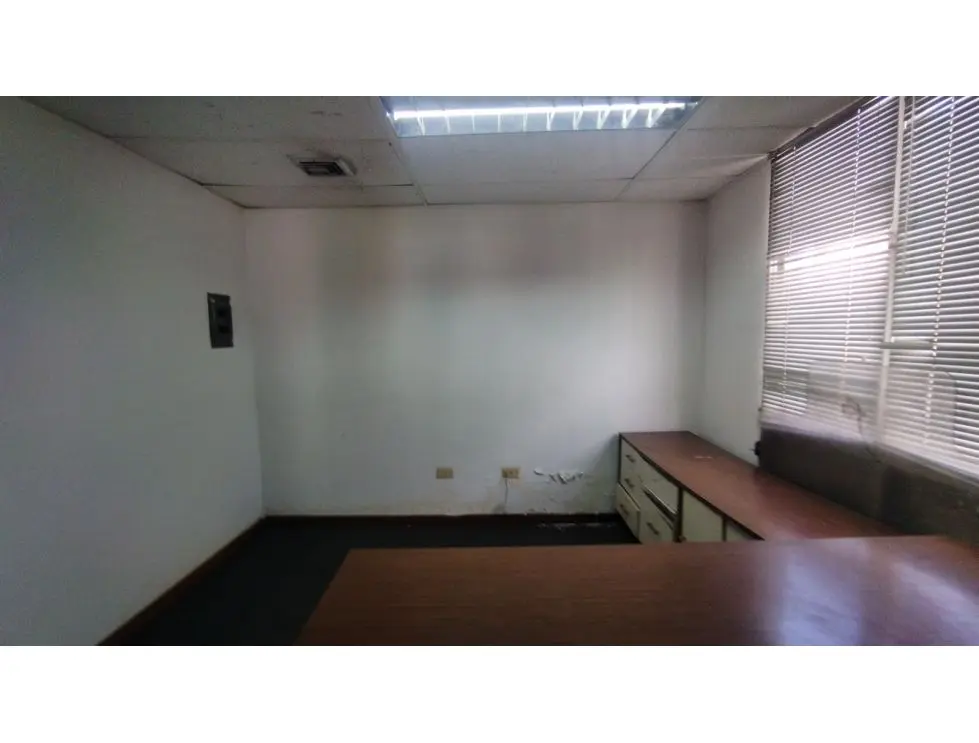 Se vende/alquila Oficina 150m² Libertador - 8