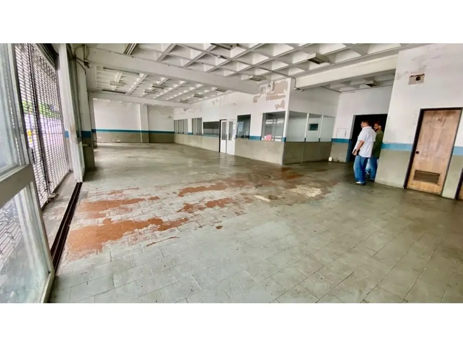 VENTA DE EDIFICIO INDUSTRIAL EN LA URBINA 3.820 M2 - 16