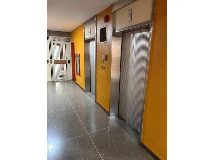 Vta/Sabana Grande/2 oficinas colindantes 99m2+70m2/5of/2B/recepcion