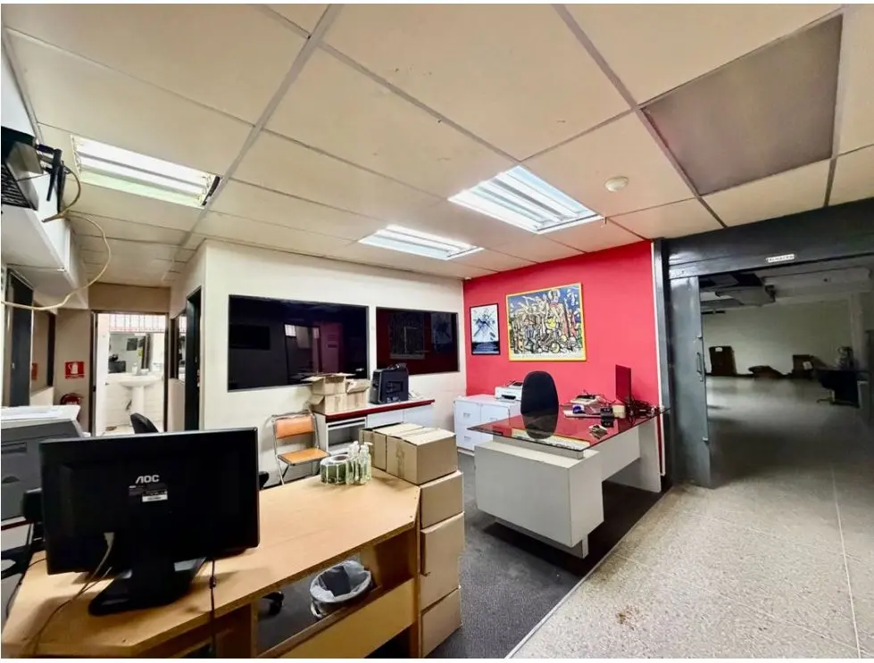Se alquila / vende oficina + deposito 220m2 La Urbina - 6