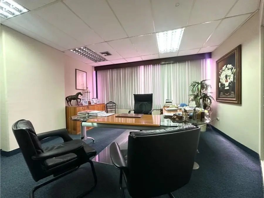 Vendo oficina 140m2 La Piramide 5672 - 6