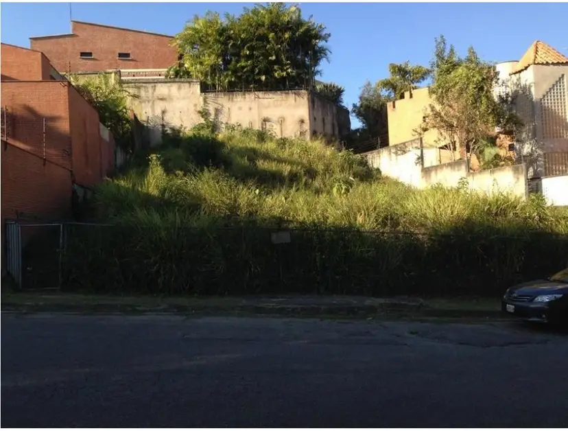 Se vende terreno 578m2 La Lagunita (con proyecto casa del Arq. Dembo)
