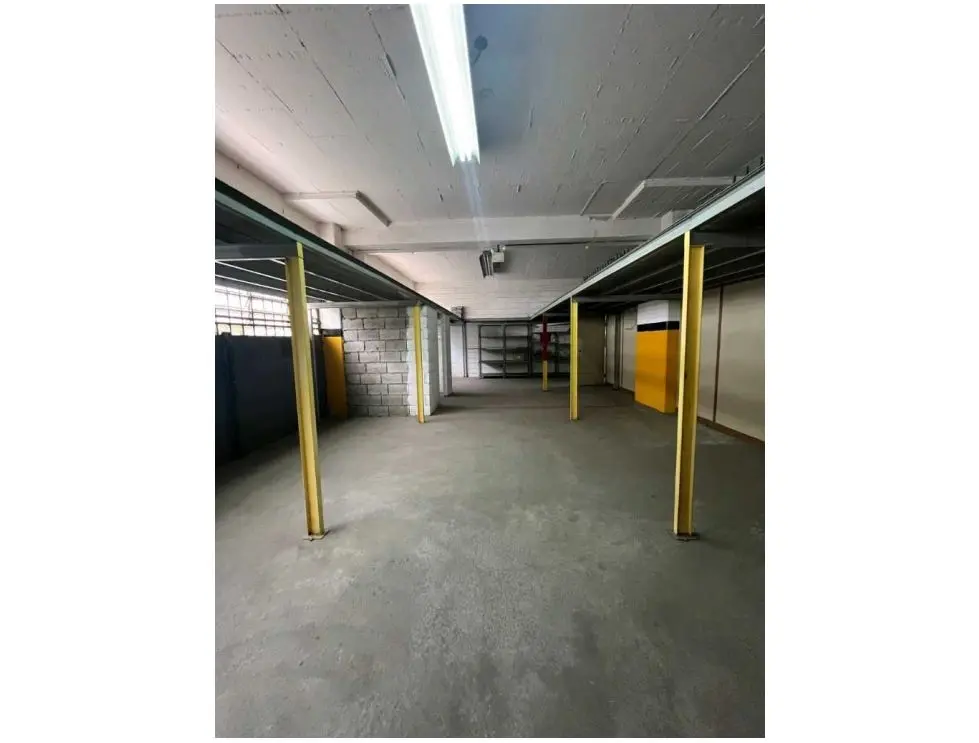 VENTA/ALQUILER PISO INDUSTRIAL, RUIZ PINEDA, CARICUAO - 35