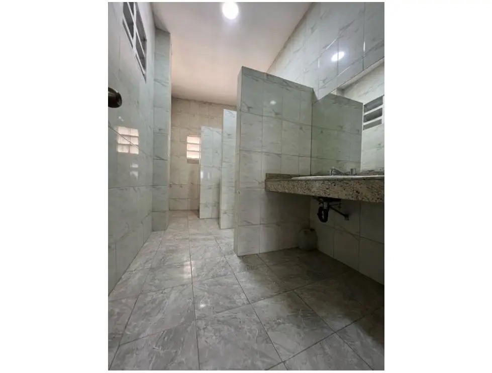 Se alquila galpón 650m2 Mariches 7821 - 10