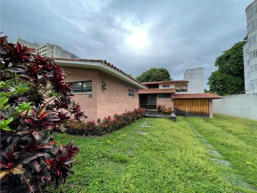Vendo Casa remodelar - Av. San Juan Bosco, Altamira, área comercial