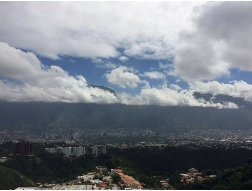 Se vende PH 550m2 4h+s/5.5b+s/5p L.San Roman 5955 - 7