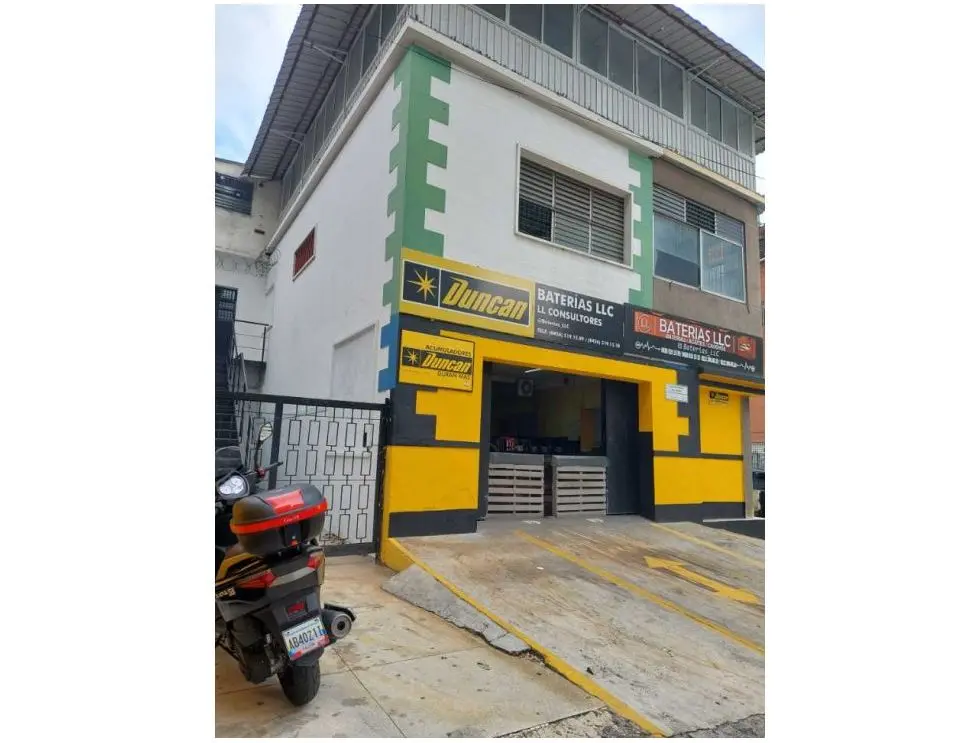Alquilo local 100m2 Los Dos Caminos 4752 - 3