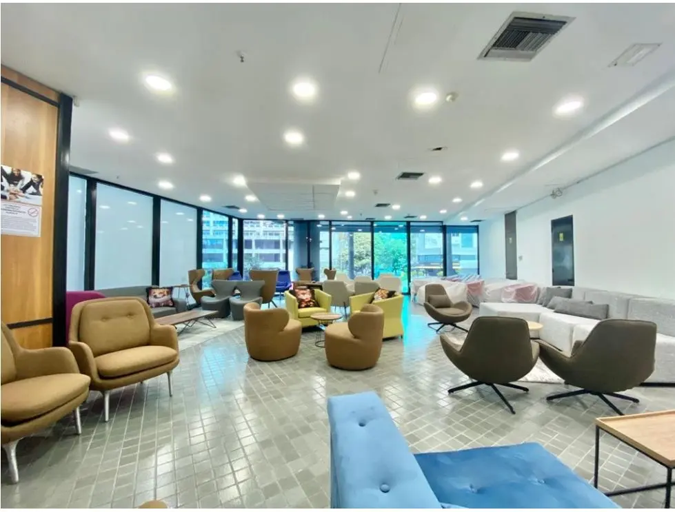 Se vende locales comerciales 201m² en Centro Comercial Lido - 5