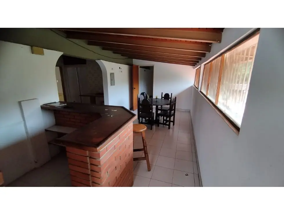 Alquilo anexo para showrrom 180m2 Terrazas del Club Hipico 8992 - 11
