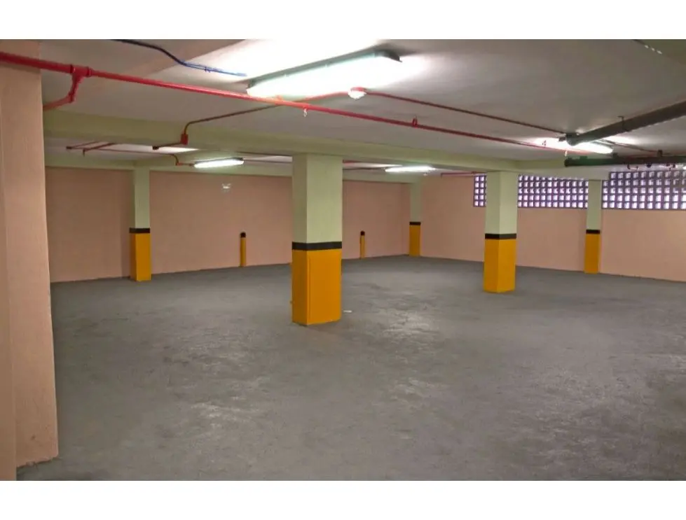 Se vende Hotel 1567m² 38H/42B/12P Av Libertador - 8