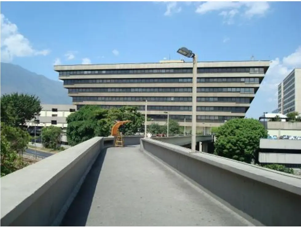 Vendo local comercial 308m2 CCCT Chuao 1116