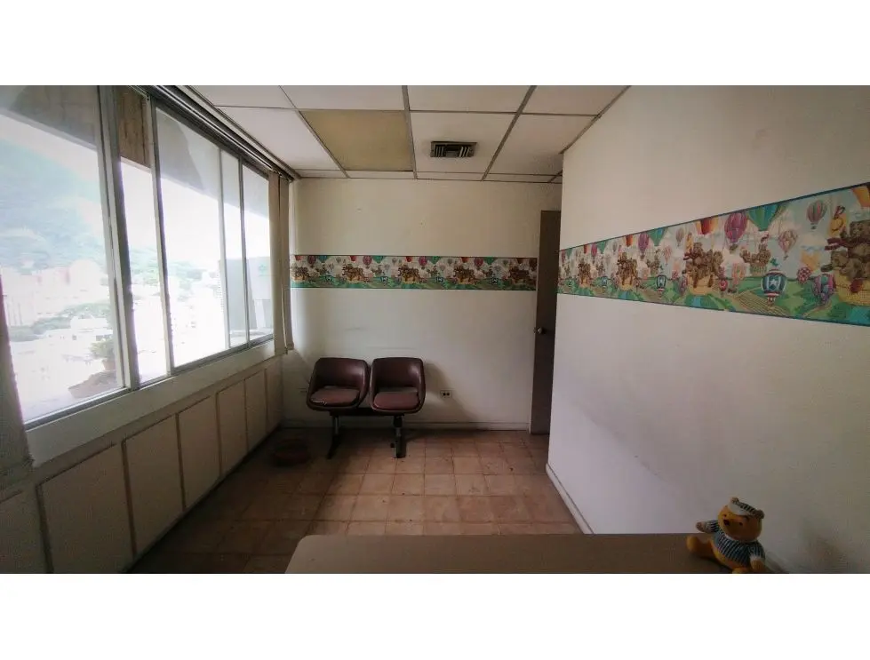 Se vende Consultorio 53m² 1b/ 3o San Bernardino - 12