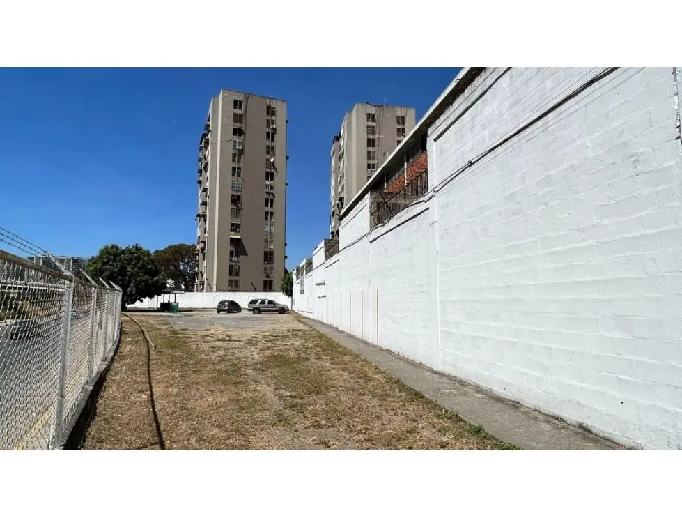 En Venta Galpon Edificio Industrial en San Martin. Libertador Caracas - 37
