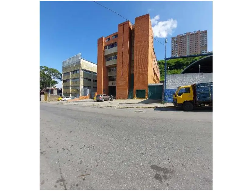 Vendo edificio industrial 4250m2 Palo Verde 9513