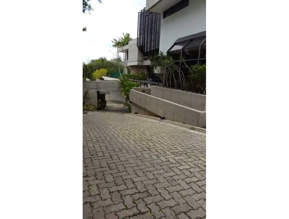 Se vende casa 1100m2 La Lagunita 8769 - 3