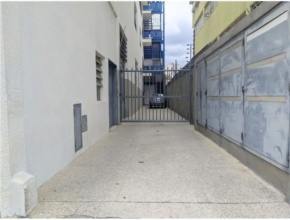 Alquilo planta industrial en primer piso 200m2 El Llanito 7662 - 6