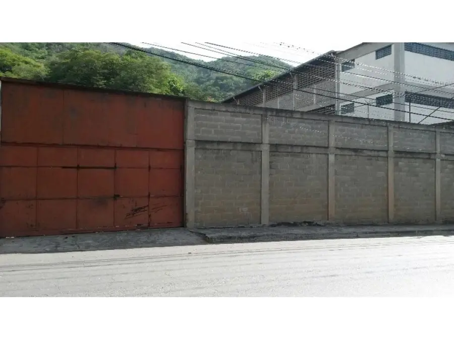 En Venta Galpon Zona Industrial en Guarenas. Estado Miranda - 2