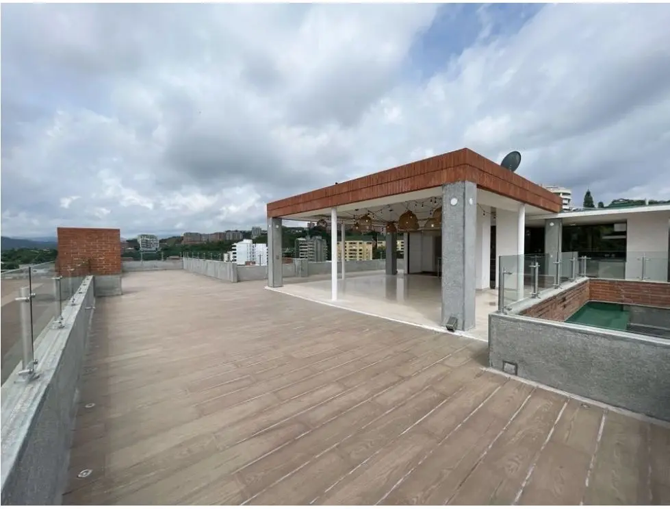 Se vende/Alquila PH 760m2 4h+2s/5.5b+s/6p Colinas de Valle Arriba 2312 - 2