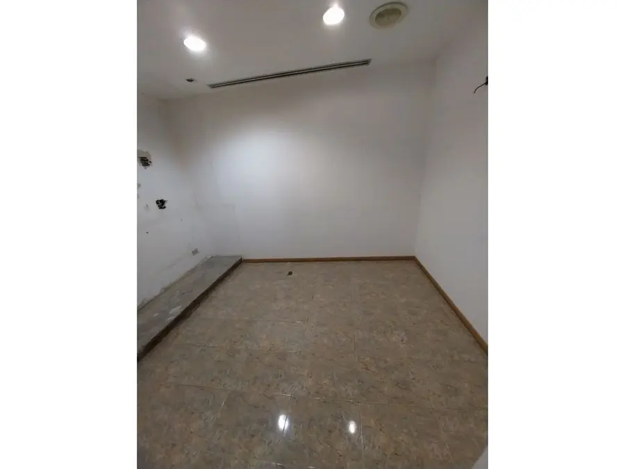 Oficina en Venta en Chuao - 12
