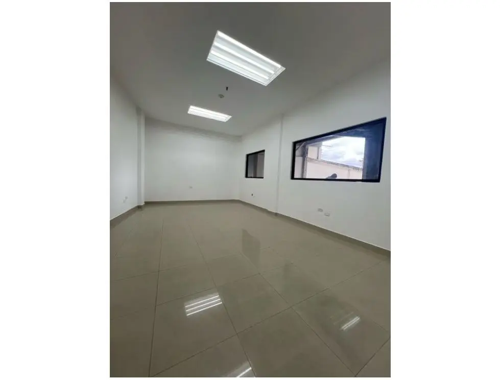 Se alquila galpón 650m2 Mariches 7821 - 14