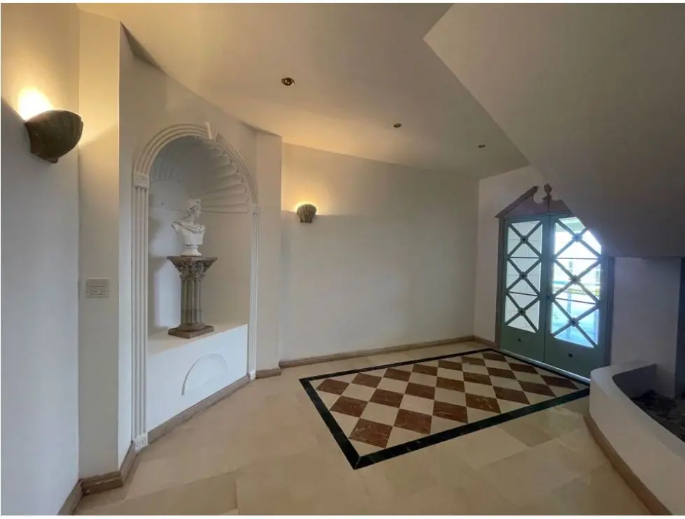 Alquilo casa 1800m2 6h+3s/9b/5p Los Naranjos 7406 - 7