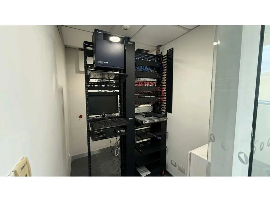 Alquilo oficina actualizada 311m2 CC Millennium Mall 9473 - 8