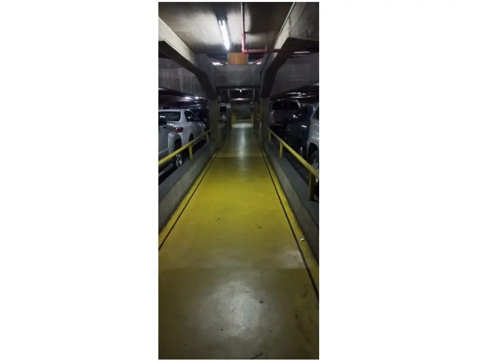 Venta de Estacionamiento en los Palos Grandes - 5