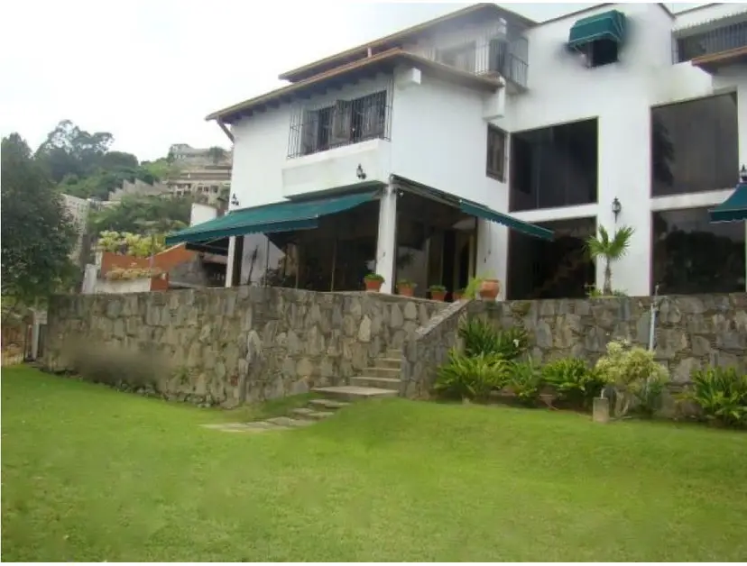 Se vende casa 1283m2 5h/7b/5p La Lagunita 6333