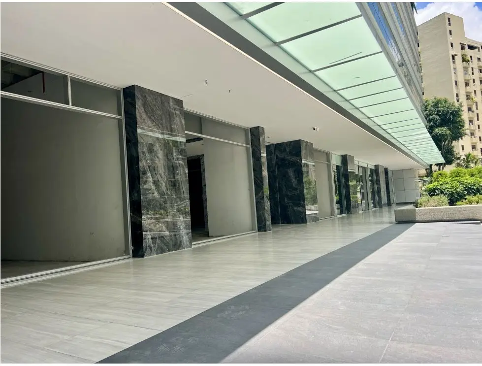Se vende/alquila oficina 300m2/ Campo Alegre/5876 - 5