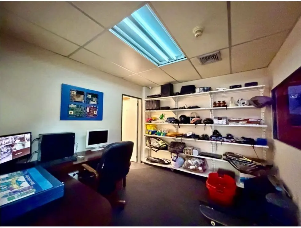Se alquila / vende oficina + deposito 220m2 La Urbina - 9