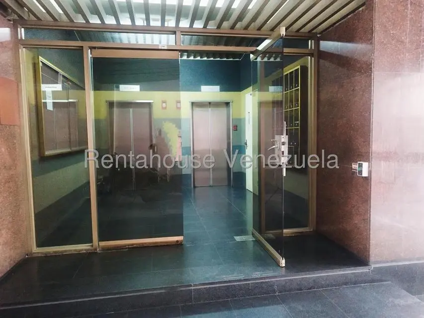 Apartamento (1 Nivel) en Venta en Bello Monte, Distrito Metropolitano - 2