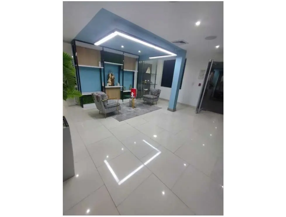 Se vende/alquila local comercial 1006m2 Chuao 1716 - 2