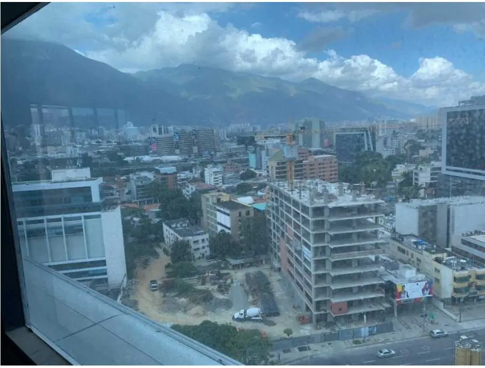 Alquilo oficina 200m2 Las Mercedes 1997 - 5