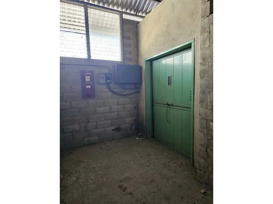 Vendo galpón industrial 3.900m2 Zona Industrial de Carrizal 4786 - 17
