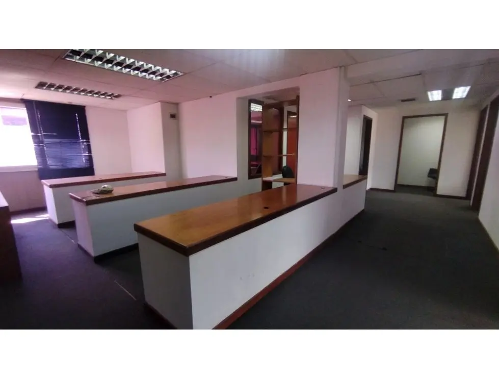 Se vende/alquila Oficina 150m² Libertador - 21