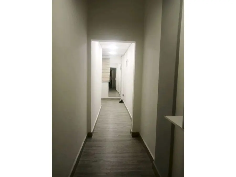 Se alquila oficina remodelada 30m2 Chacao 1167 - 7