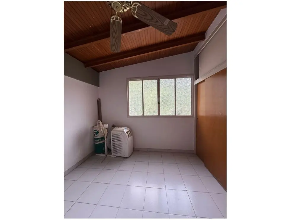 Alquilo anexo para showrrom 180m2 Terrazas del Club Hipico 8992 - 17