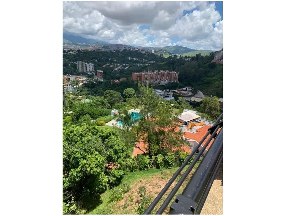 Se vende casa 780m2 7h/7b/8p Cerro Verde 6472 - 24