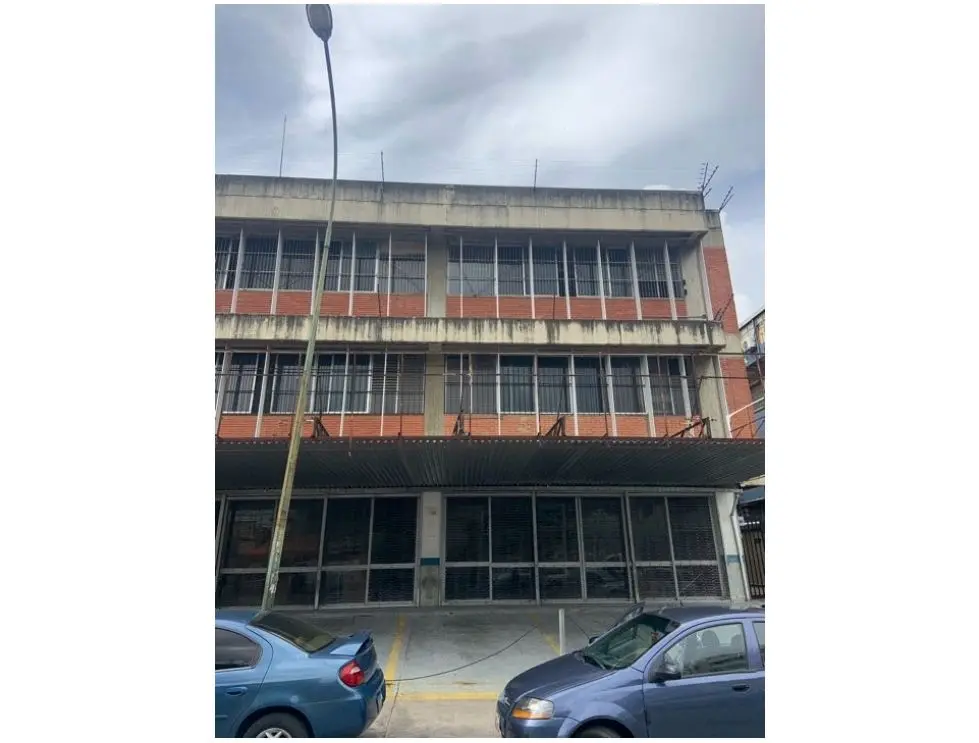 Vendo galpón 4000m2 La Urbina 1649