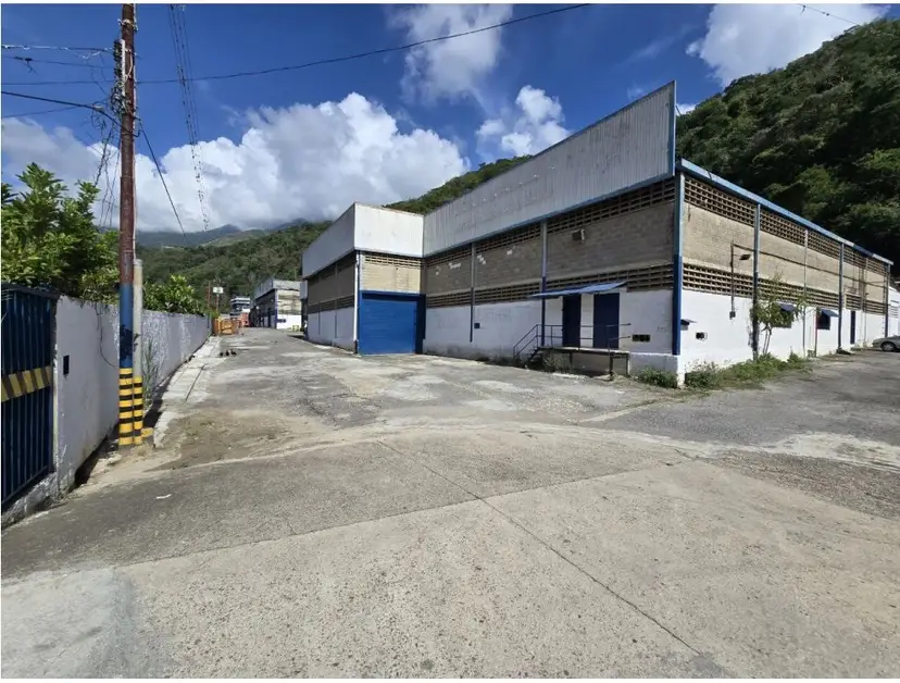 Alquiler de Galpon Industrial en Caucaguita Mun. Sucre (4-B)